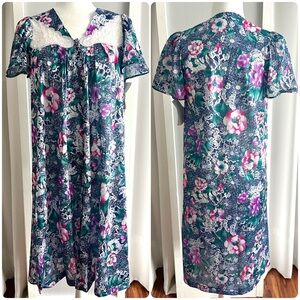 VINTAGE Vanity Fair Blue Pink Floral Camellia Button-Down Satin Nightgown sz S